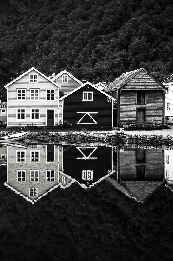 Laerdalsoyri Mono Mirror by Adam Lack